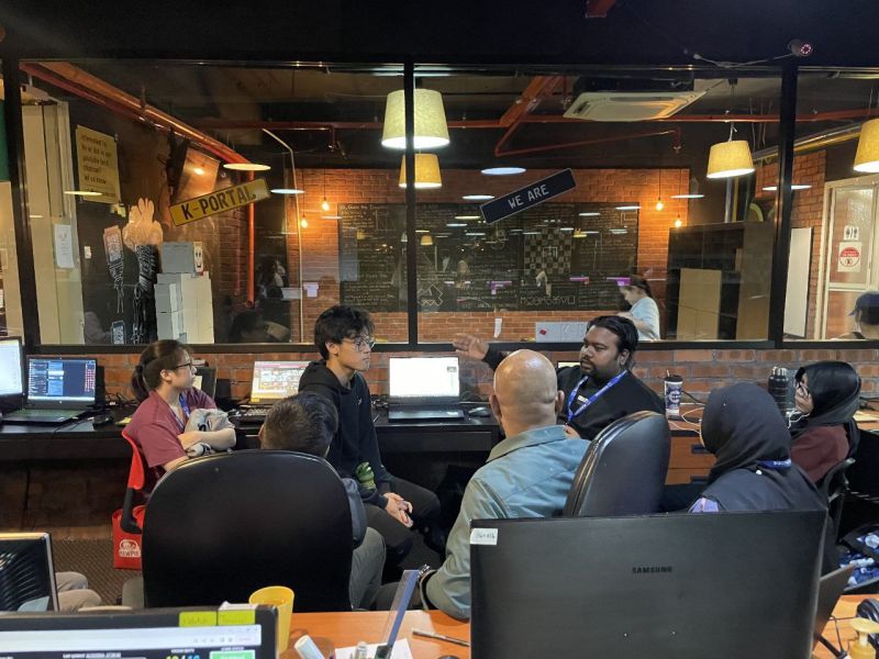 Interns watching the sleep-pattern data presentation